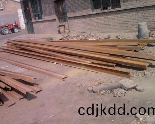 廢(fei)舊(jiu)鋼(gang)材迴收(shou)