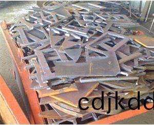 廢(fei)舊(jiu)鋼(gang)材迴收