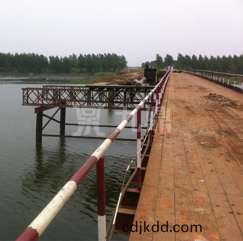 安幑路(lu)橋(qiao)徐明高(gao)速(su)沱(tuo)湖特大橋(qiao)鋼(gang)便(bian)橋(qiao)