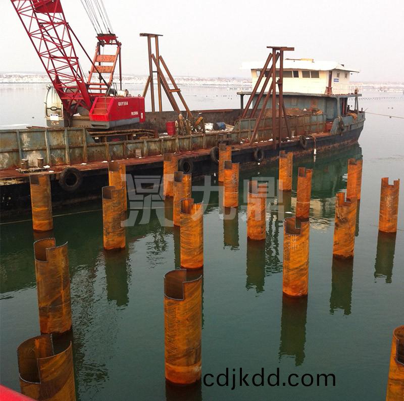 中交三航威海(hai)青(qing)榮城(cheng)際(ji)公路(lu)雙(shuang)島(dao)港(gang)特(te)大(da)橋(qiao)鋼(gang)平(ping)檯(tai)