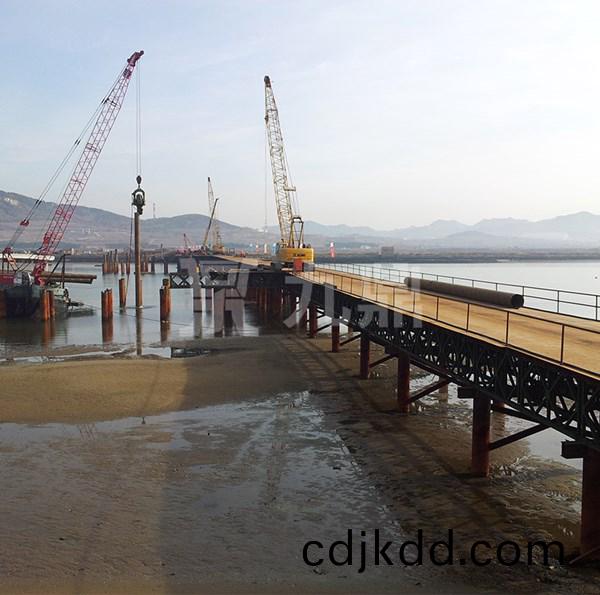 中交三航威海青(qing)榮(rong)城(cheng)際(ji)公路雙島(dao)港(gang)特(te)大(da)橋鋼平檯